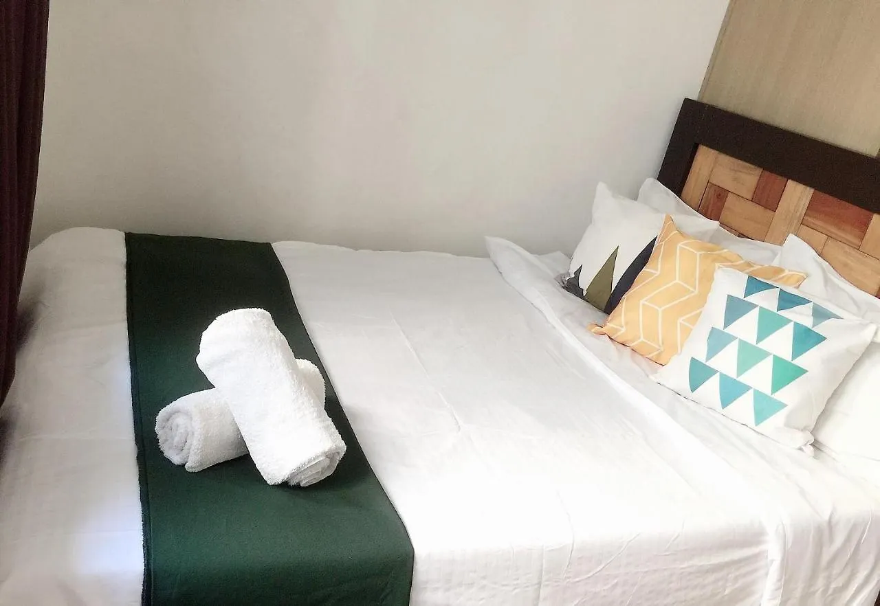 Comfy 1Br With Pool View And Wi-Fi In Grace Res Taguig City Manila Philippines