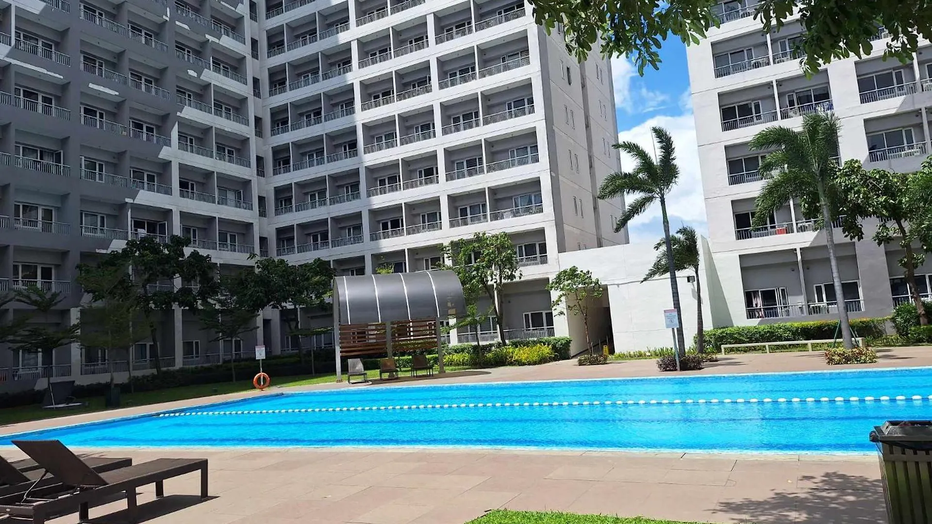 Comfy 1Br With Pool View And Wi-Fi In Grace Res Taguig City Manila