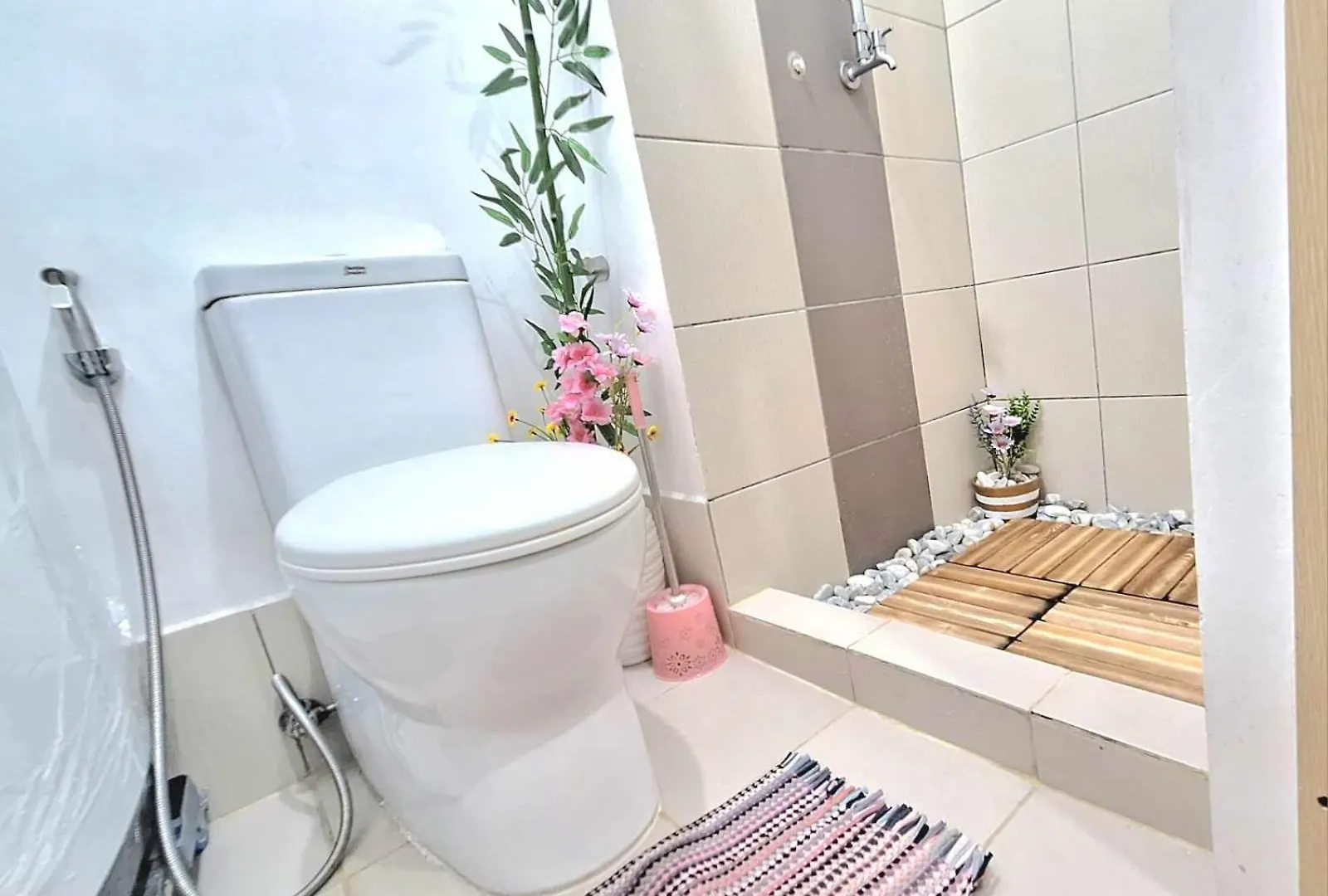 Comfy 1Br With Pool View And Wi-Fi In Grace Res Taguig City Manila Apartment